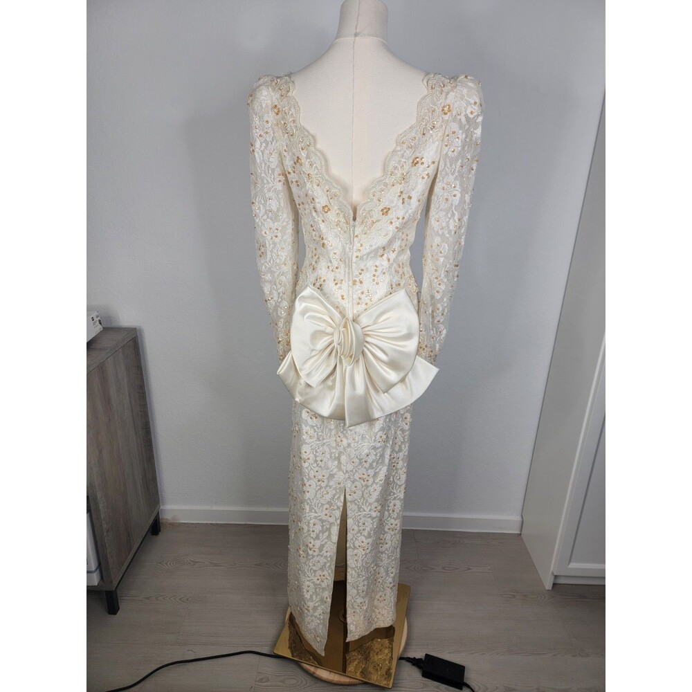 Nina Bellucci Beaded Lace Wedding Gown Ivory Open Back Bow Dress Sz 10 (Sm/Med) - Picture 5 of 16